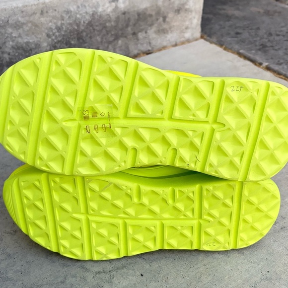 Rebeca Minkoff Sneakers Size 9 NWOT - Picture 7 of 7